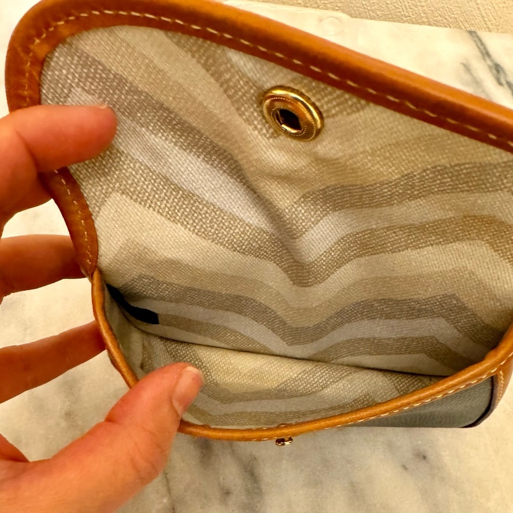 DOONEY & BOURKE Pebbled Leather Snap Wristlet  Black with Tan Trim EUC - Picture 5 of 7